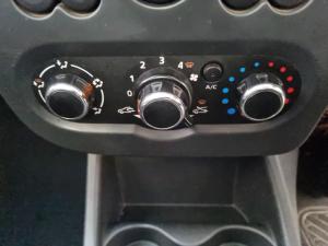 Nissan NP200 1.6i safety pack (aircon) - Image 13