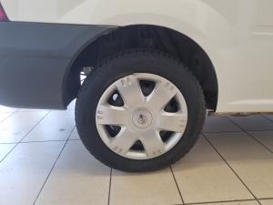 Nissan NP200 1.6i safety pack (aircon) - Image 15