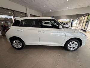 Suzuki Swift 1.2 GL+ CVT - Image 3