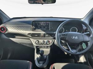 Hyundai Grand i10 1.0 Premium hatch - Image 11