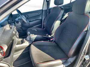 Hyundai Grand i10 1.0 Premium hatch - Image 14