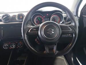 Suzuki Swift 1.2 GLX auto - Image 10