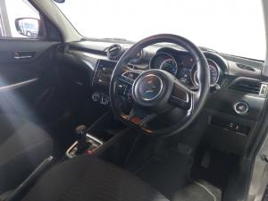 Suzuki Swift 1.2 GLX auto - Image 7