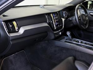 Volvo XC60 D5 AWD R-Design - Image 13