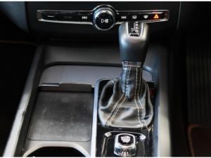 Volvo XC60 D5 AWD R-Design - Image 17