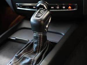 Volvo XC60 D5 AWD R-Design - Image 23