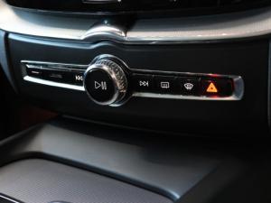 Volvo XC60 D5 AWD R-Design - Image 24
