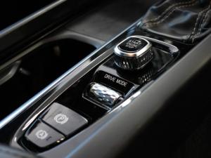 Volvo XC60 D5 AWD R-Design - Image 25