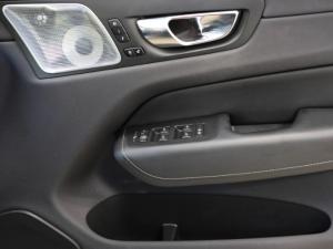 Volvo XC60 D5 AWD R-Design - Image 27