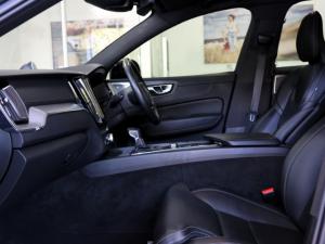 Volvo XC60 D5 AWD R-Design - Image 9
