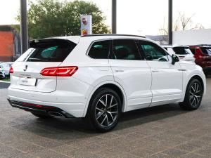 Volkswagen Touareg V6 TDI Executive R-Line - Image 10