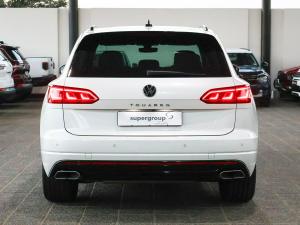 Volkswagen Touareg V6 TDI Executive R-Line - Image 12