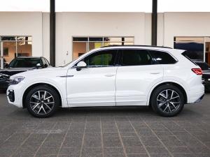 Volkswagen Touareg V6 TDI Executive R-Line - Image 15