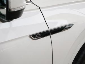 Volkswagen Touareg V6 TDI Executive R-Line - Image 21