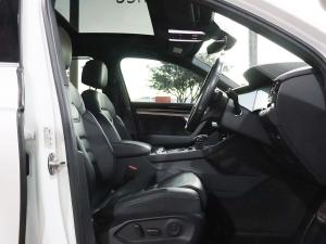 Volkswagen Touareg V6 TDI Executive R-Line - Image 23