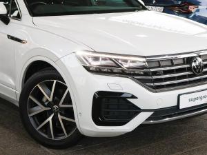 Volkswagen Touareg V6 TDI Executive R-Line - Image 2