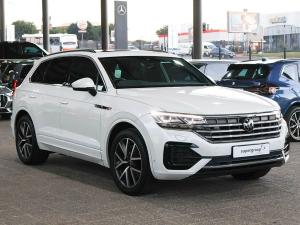 Volkswagen Touareg V6 TDI Executive R-Line - Image 3
