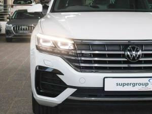 Volkswagen Touareg V6 TDI Executive R-Line - Image 6