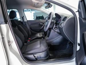 Volkswagen Polo Vivo hatch 1.4 Life - Image 13