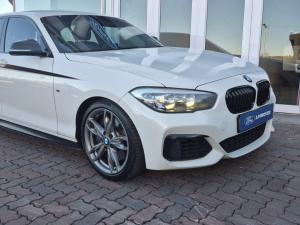 BMW 1 Series M140i 5-door Edition Shadow sports-auto - Image 1