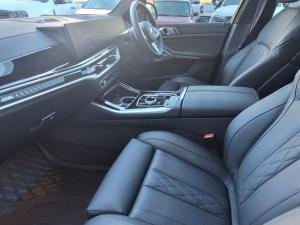 BMW X5 M60i - Image 12