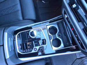 BMW X5 M60i - Image 13