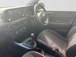 Hyundai Grand i10 1.0 Premium hatch - Image 11