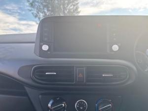 Hyundai Grand i10 1.0 Premium hatch - Image 15
