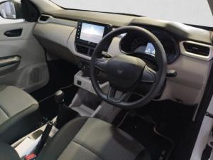 Renault Triber 1.0 Evolution - Image 15