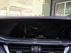 Alfa Romeo Stelvio Quadrifoglio Q4 Race Edition - Image 15