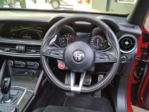 Alfa Romeo Stelvio Quadrifoglio Q4 Race Edition - Image 16