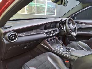 Alfa Romeo Stelvio Quadrifoglio Q4 Race Edition - Image 25