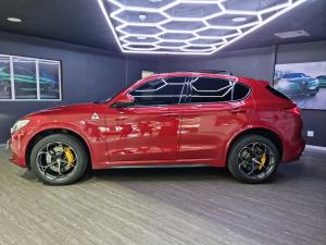 Alfa Romeo Stelvio Quadrifoglio Q4 Race Edition - Image 2