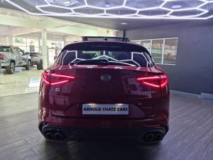 Alfa Romeo Stelvio Quadrifoglio Q4 Race Edition - Image 4
