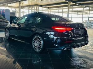 Mercedes-Benz C-Class C200 Avantgarde - Image 12