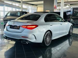 Mercedes-Benz C-Class C200 Avantgarde - Image 2