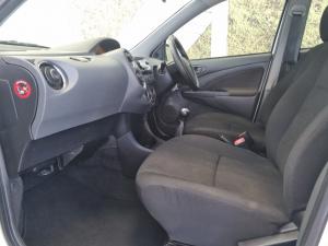 Toyota Etios hatch 1.5 Sprint - Image 7