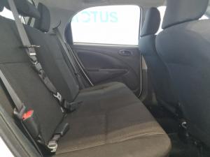 Toyota Etios hatch 1.5 Sprint - Image 13