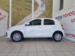 Toyota Etios hatch 1.5 Sprint - Image 18