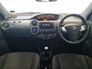 Toyota Etios hatch 1.5 Sprint - Image 6