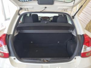 Toyota Etios hatch 1.5 Sprint - Image 14