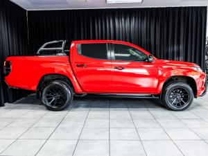 Mitsubishi Triton 2.4DI-D double cab 4x4 auto - Image 3
