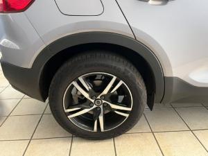 Volvo XC40 B4 Plus Dark - Image 9