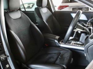 Mercedes-Benz GLA GLA200d Progressive - Image 17