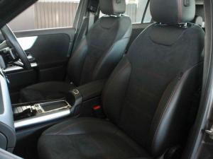 Mercedes-Benz GLA GLA200d Progressive - Image 19