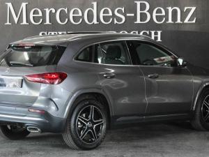 Mercedes-Benz GLA GLA200d Progressive - Image 3