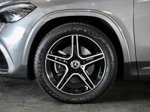 Mercedes-Benz GLA GLA200d Progressive - Image 7