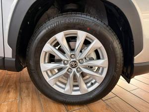 Toyota Corolla Cross 1.8 Xi - Image 10