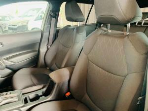 Toyota Corolla Cross 1.8 Xi - Image 11