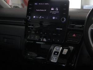 Hyundai Staria 2.2D Luxury - Image 12